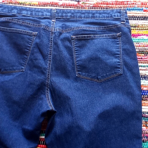 Lee Riders Mid Rise Capri Jeans-#1719+ - Picture 9 of 13